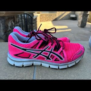 Womens Pink Asics athletic shoes. Size 8. Very good condition